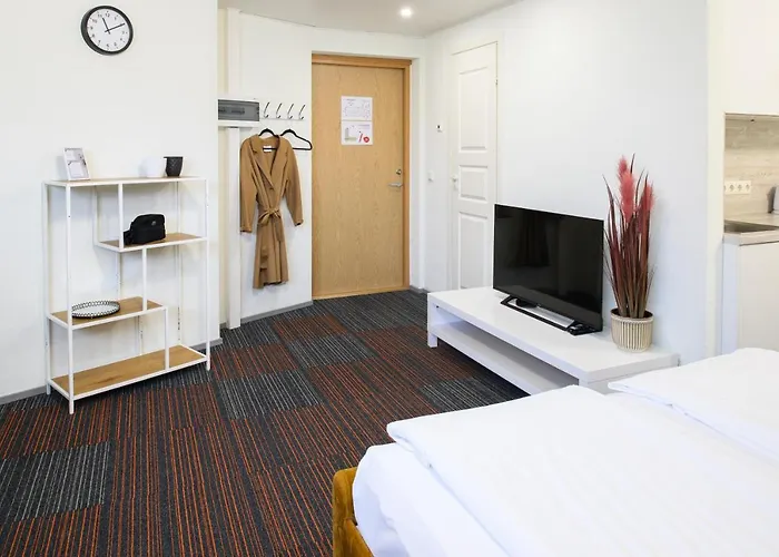 To - Votmeta Sissepaeaes * Tartu